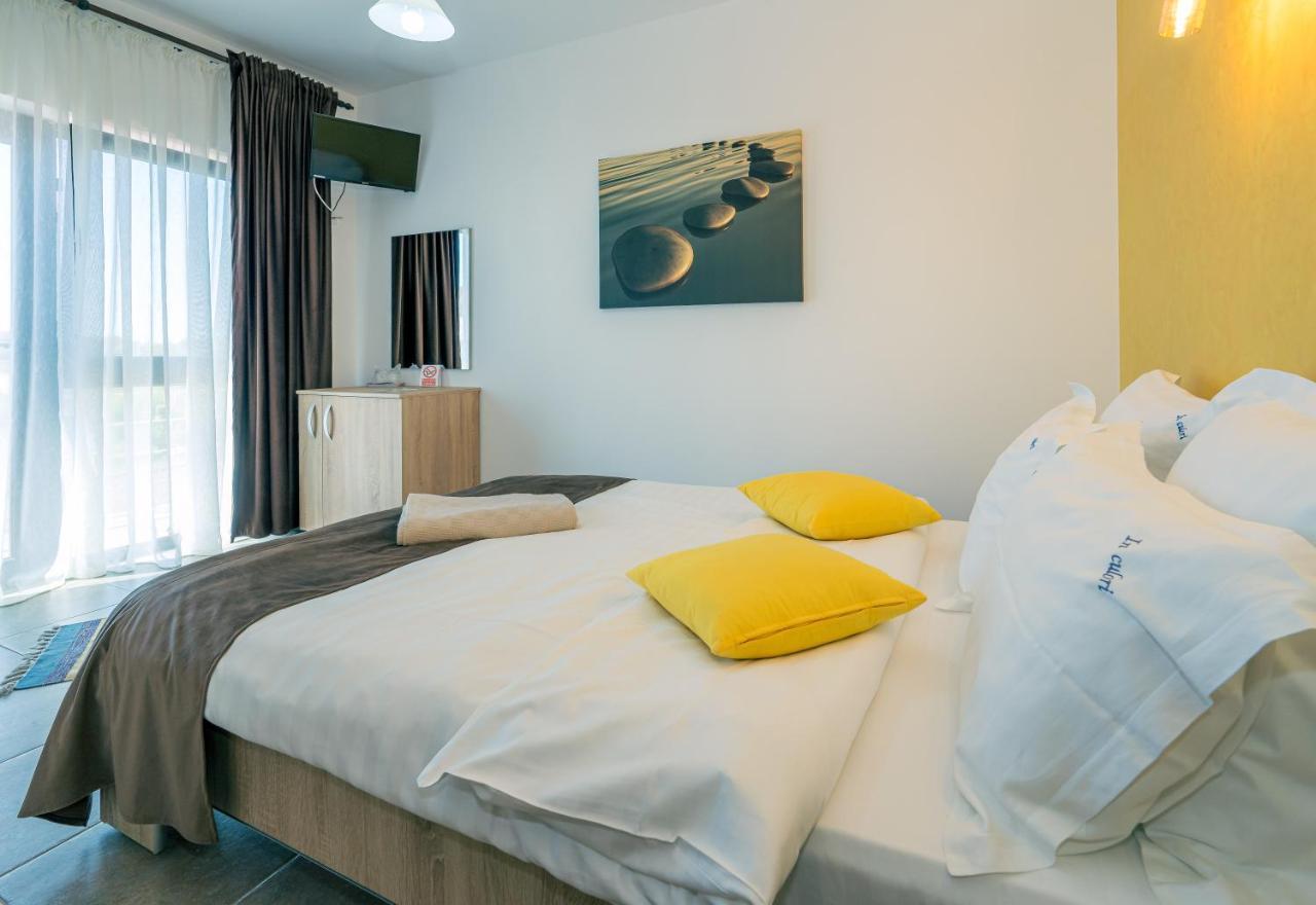 Casa In Culori Vama Veche Hotell Eksteriør bilde